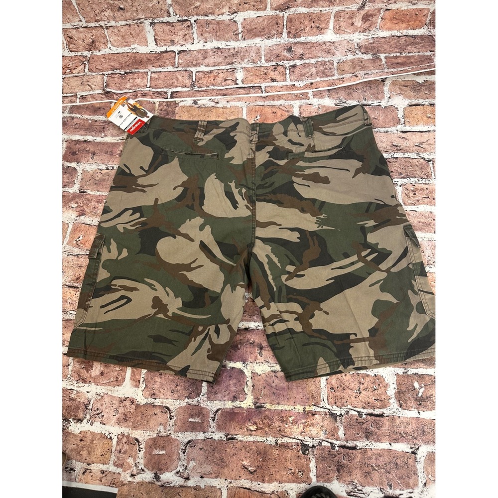Wrangler Mens Five Star Heritage Relaxed Fit Camo Cargo Shorts Green 46 Waist - Picture 7 of 14